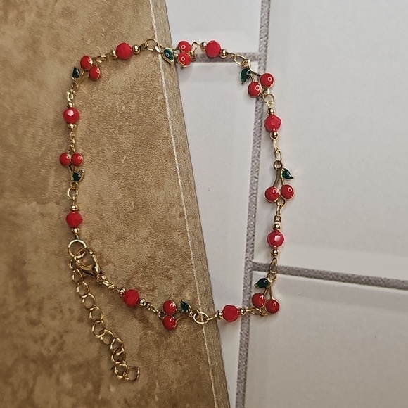 None Jewelry - Elegant Gold and Red Cherry Beaded Anklet